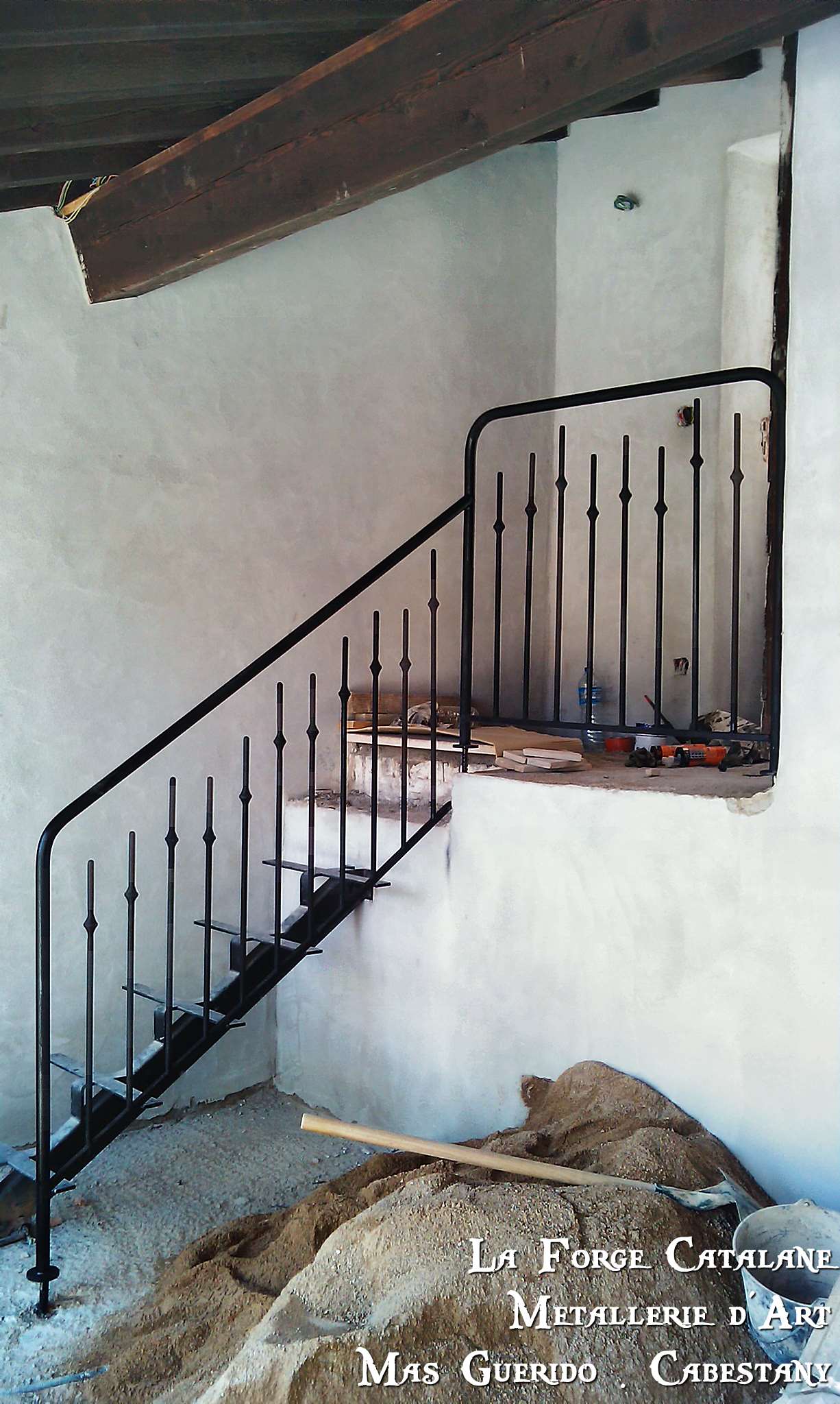 Rampant barreaux rond avec bagues main courante fer tube rond forge catalane 2.jpg